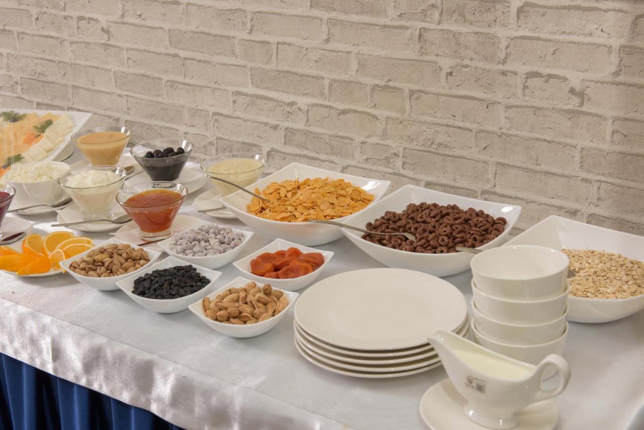 Huzur Hotel Tashkent Bagian luar foto